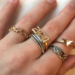 Ringar - Diverse olika ringar, 5kr/styck eller 20kr för alla!😊 möts i slussen eller postar✨