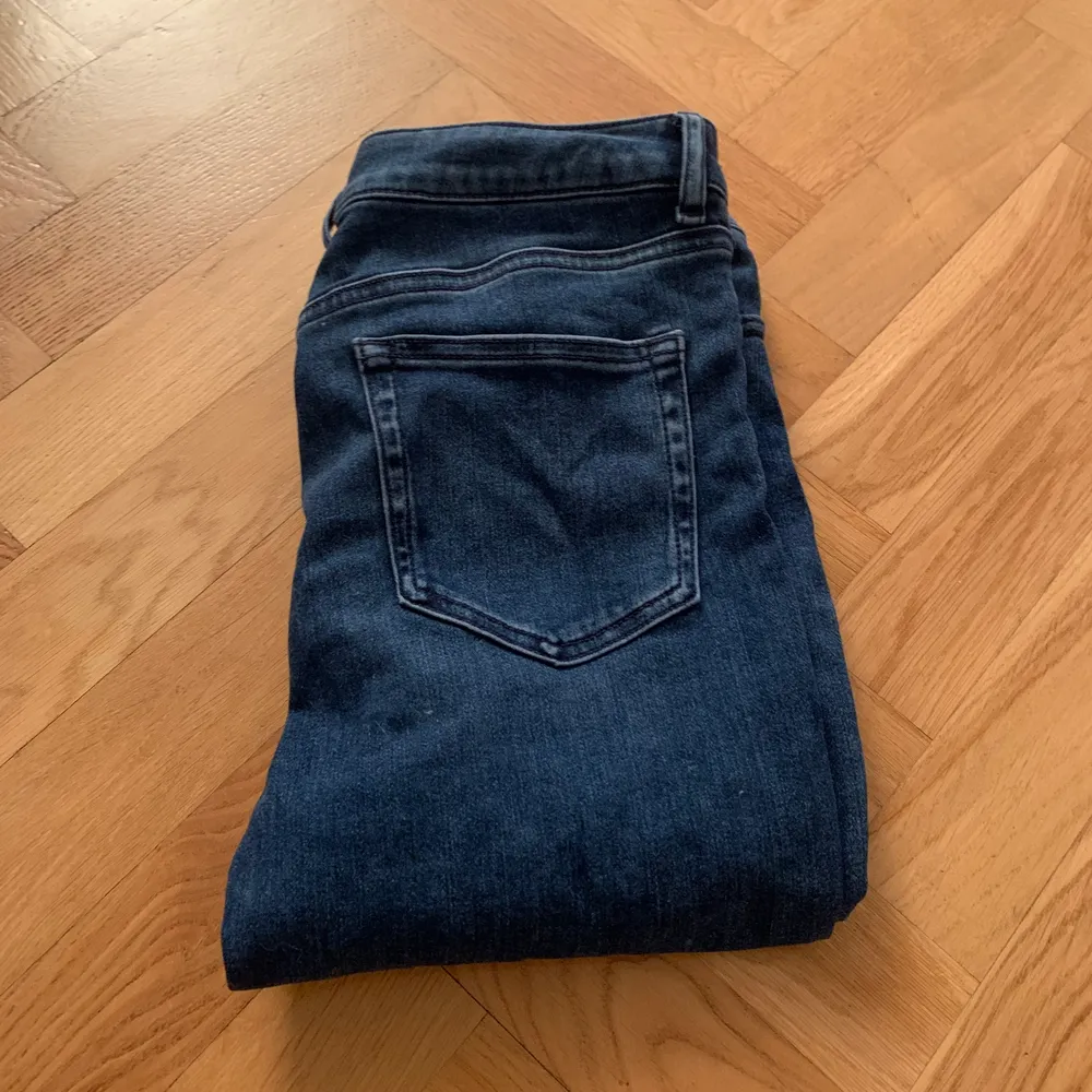 Blåa stretchjeans från ASOS. Knappt använda så väldigt bra skick! Storlek 30x30.  . Jeans & Byxor.