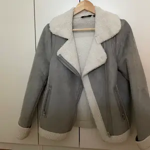 Fluffy jacket , size 38. Fit for xs-s-m . In a very good condition . Used only 2,3 times 