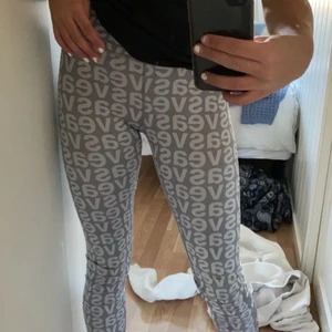 Träningstights - Ett par super bekväma träningstights från SVEA! Oanvända