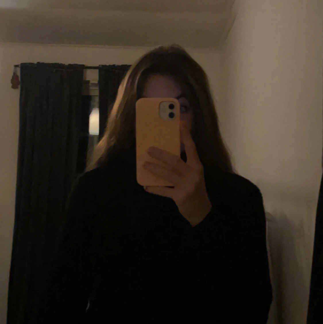 Fin svart stickad tröja 