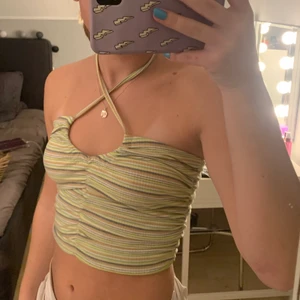 SHEIN linne - Säljer detta fina linne i bra kvalite då de aldrig är använd. Tror det är stl S. Köparen står för frakten💕