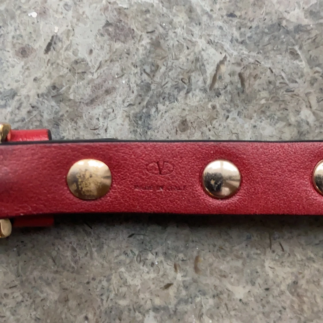 Rött Valentino armband  - 91