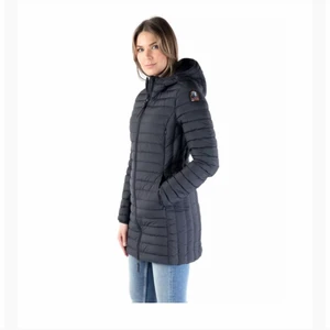 Parajumper jacka  - Parajumper jacka köpt för 4800kr , storlek S och knappast använd.