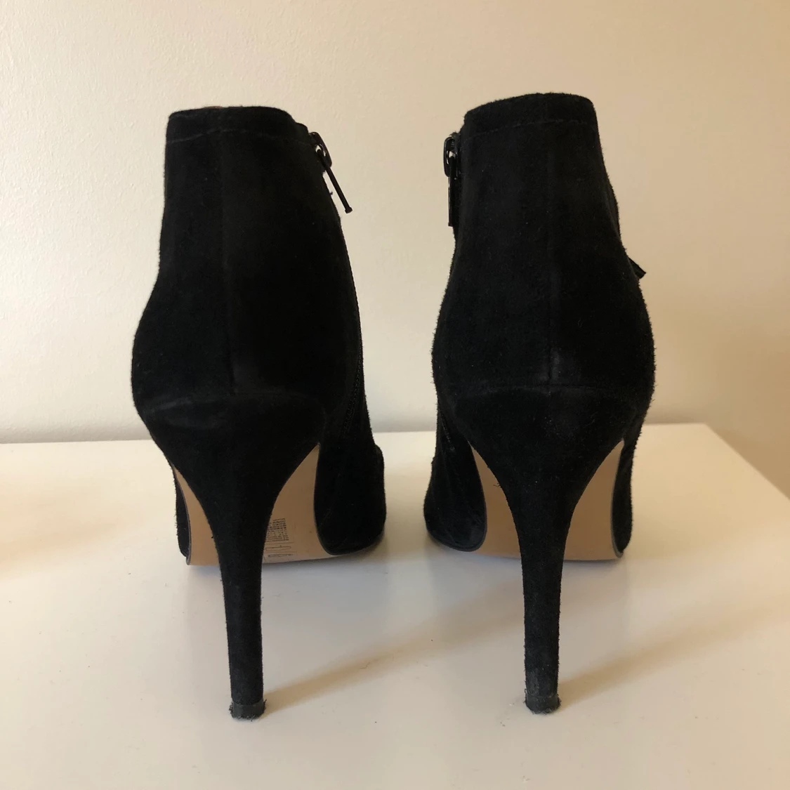 Svarta klackar i mocka - 90