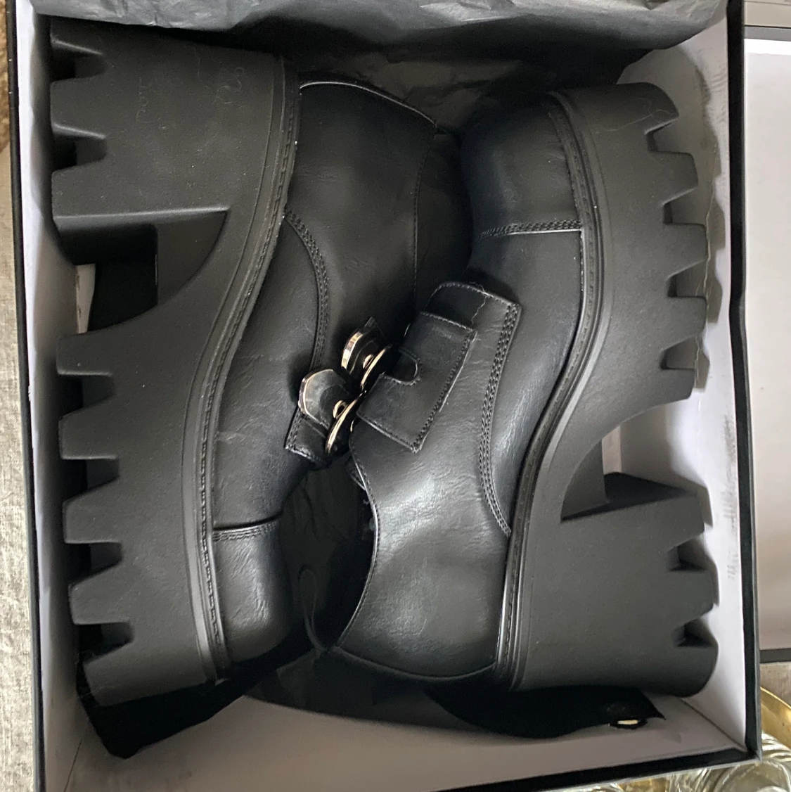 Skor från Lamoda  - 90