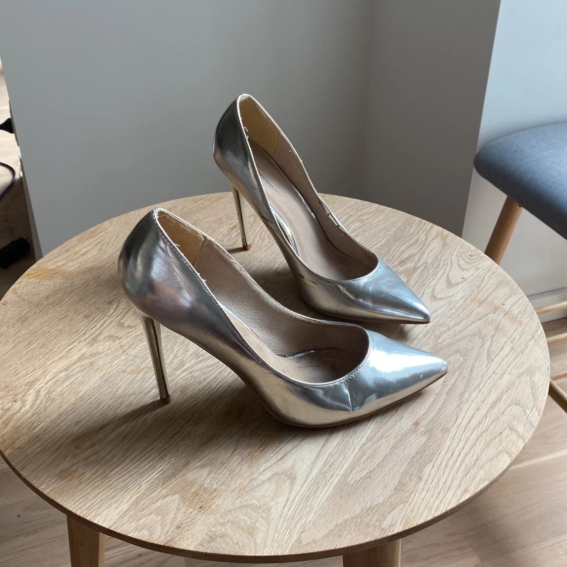 Moss Copenhagen heels