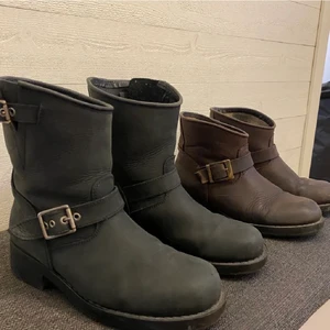 Johnny bulls boots - Säljer båda mina Johnny bulls boots för 300kr/styck. I fint skick och båda är i storlek 39🌟