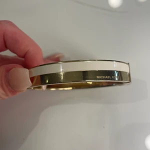 Michael kors armband  - Knappt använt. 