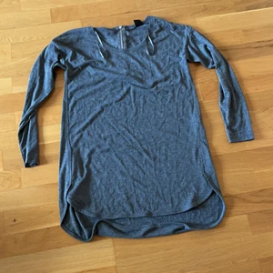 långarmad tröja - Den är aldrig använda 