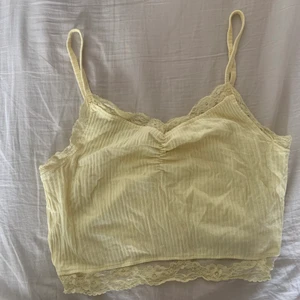 Gult linne - Gult gulligt linne perfekt till sommaren 🤩