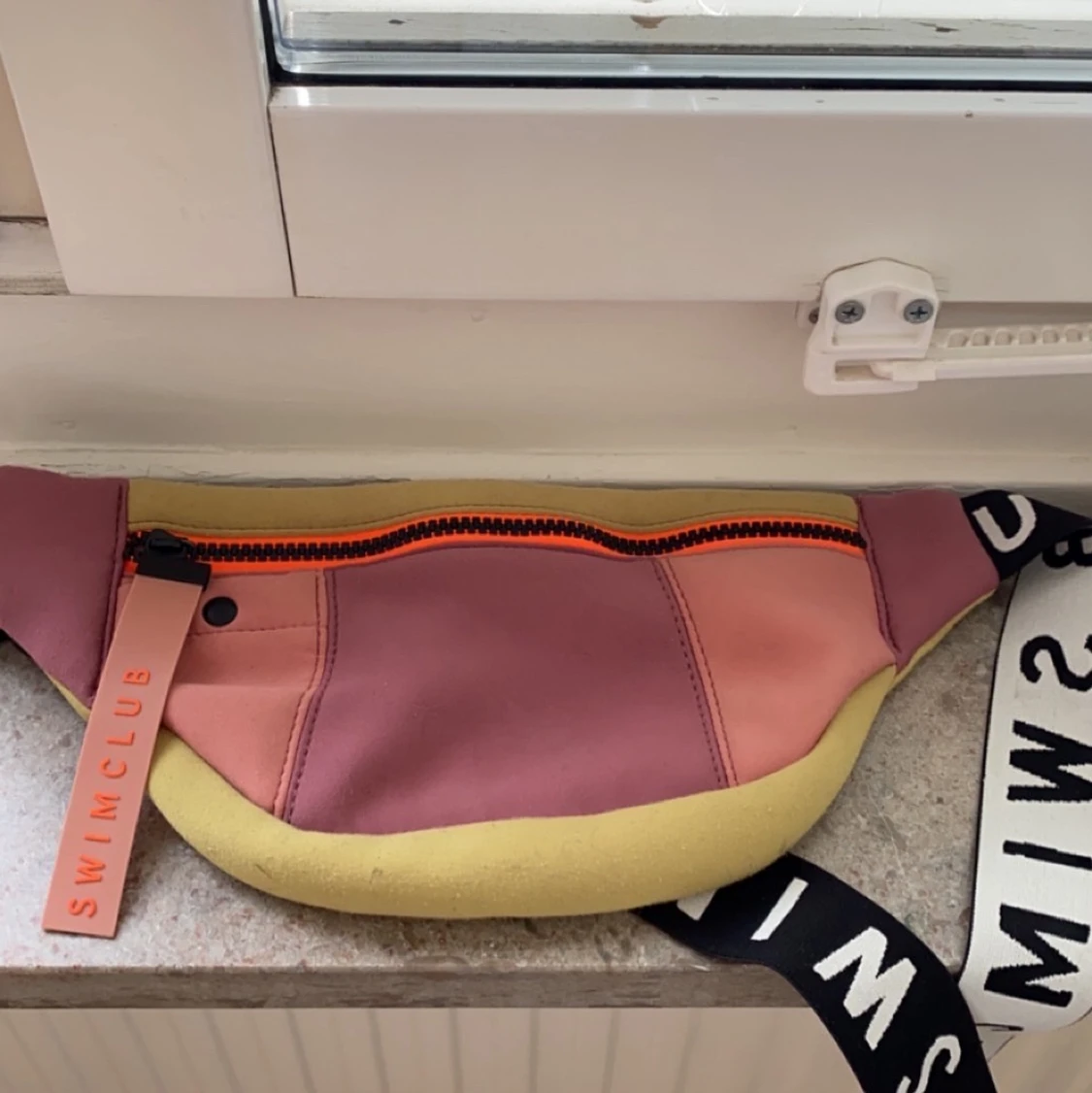 Magväska one-size 💜 - 90