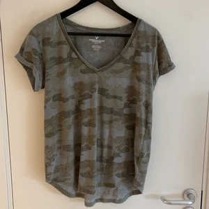 American Eagle Outfitters tshirt  - It’s size S in US but for EU it’s size M
