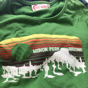 Grön långärmad tröja - Grön tröja köpt på secondhand! 