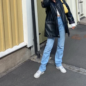 Jeans  - Säljer dessa snygga jeans från Nelly 💕