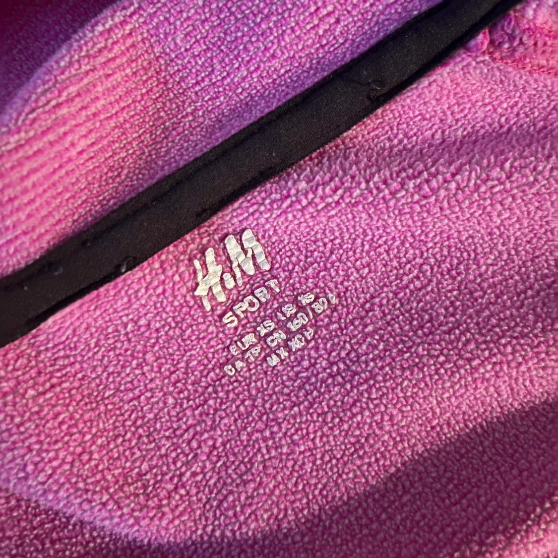 H&M träningsfleece - 90