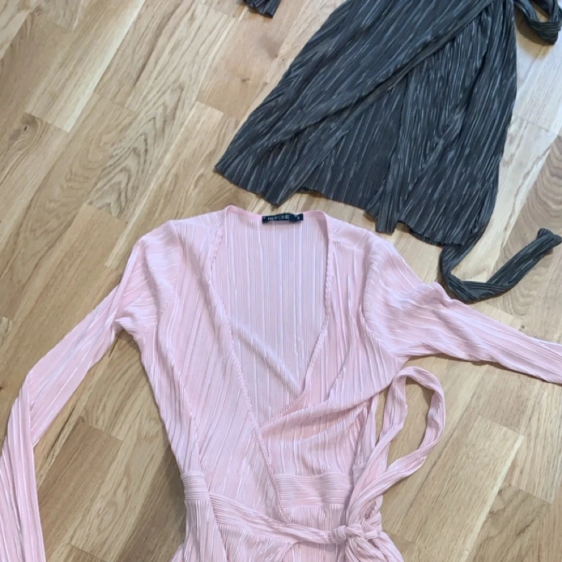 PLISSE WRAP DRESS NLY - 90