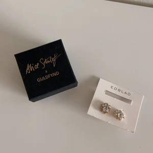Alice stenlöf guldfynd, Edblad örhängen - 2 par superfina örhängen. 1. SÅLD Äkta silver hoops från Alice Stenlöfs kollektion med guldfynd, 100. 2. Äkta Guldplatterade örhängen från Edblad, 150.