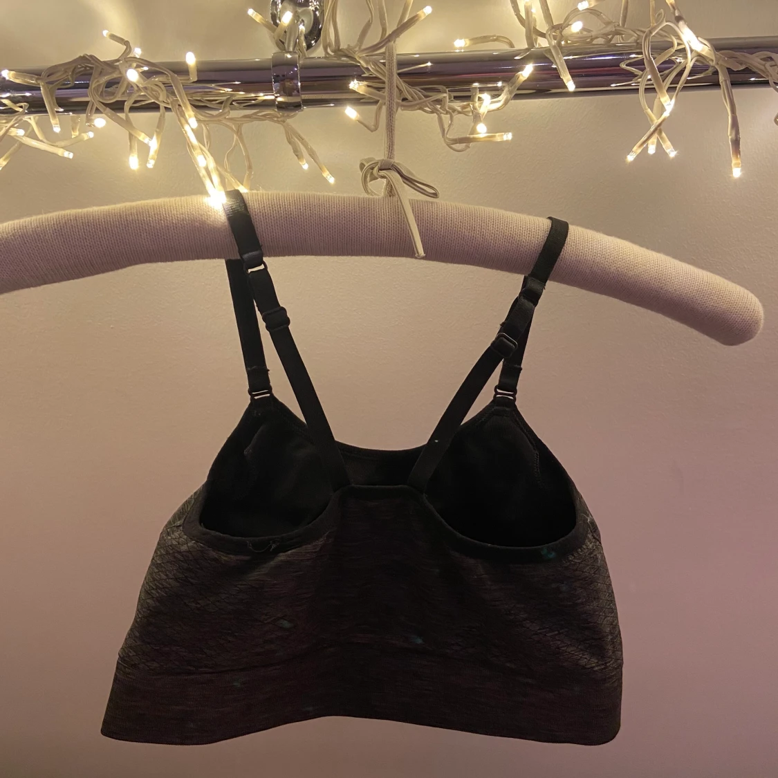 Träningstopp i gråsvart melerad - 90