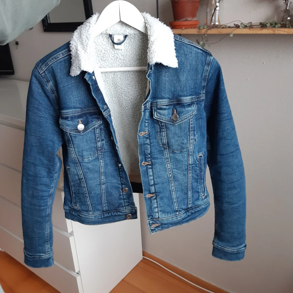 Jeansjacka med FLUFF