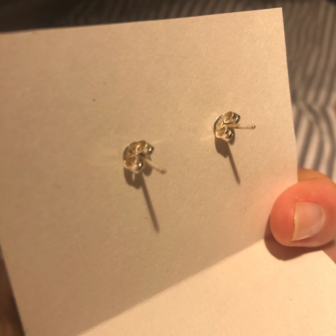 Mörk blåa hjärtan  örhängen - 91