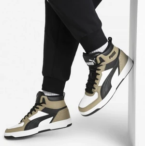 Gröna Sneakers - Puma gröna sneakers storlek 36