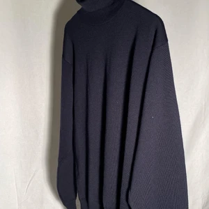 Polotröja - Marinblå polotröja 