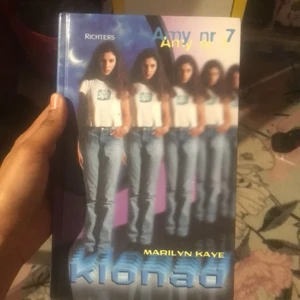 Klonao bok  - Finns I Malmö om ni vill har den 