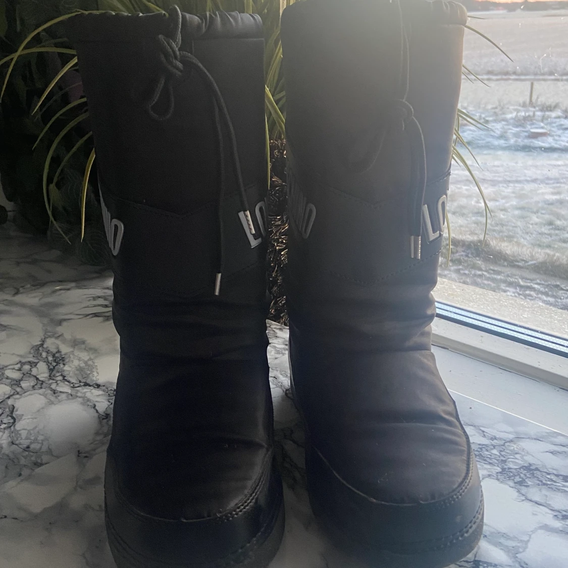 Moschino moonboots  - 91