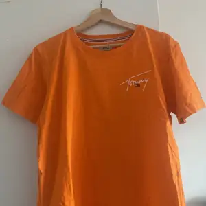 Äkta Tommy jeans orange tröja