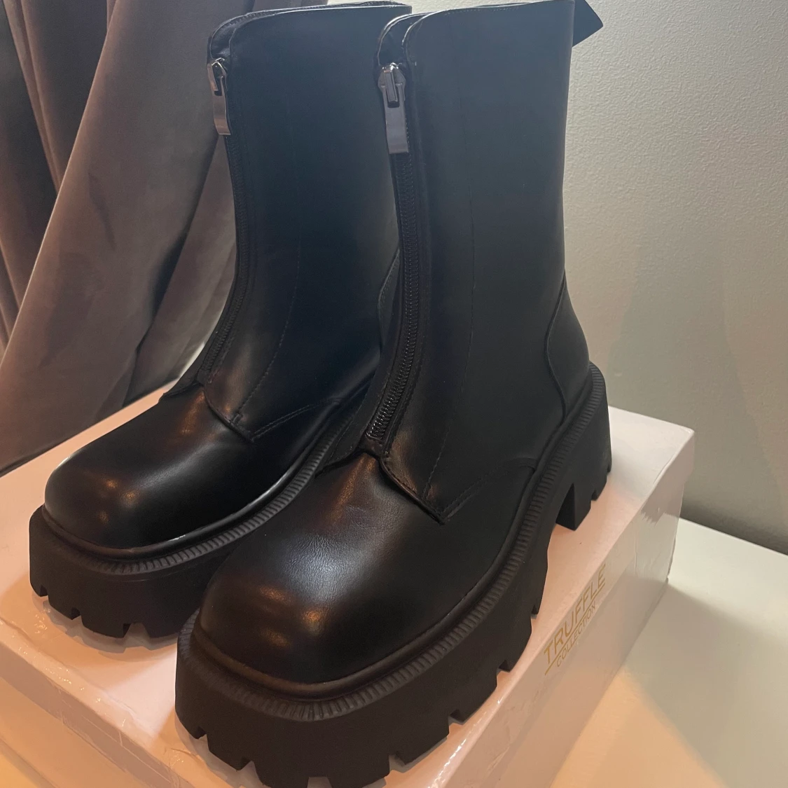 Chunky boots (oanvända) - 90