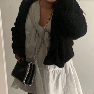 TIAMO väska  - Säljer min jätte snygga tiamo väska som bara är köpt för några veckor sen. Den är i bra skick! (Köp direkt för 400kr) Köparen står för frakten! 