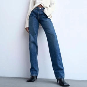 Mid Rise Straight jeans Zara - Såld