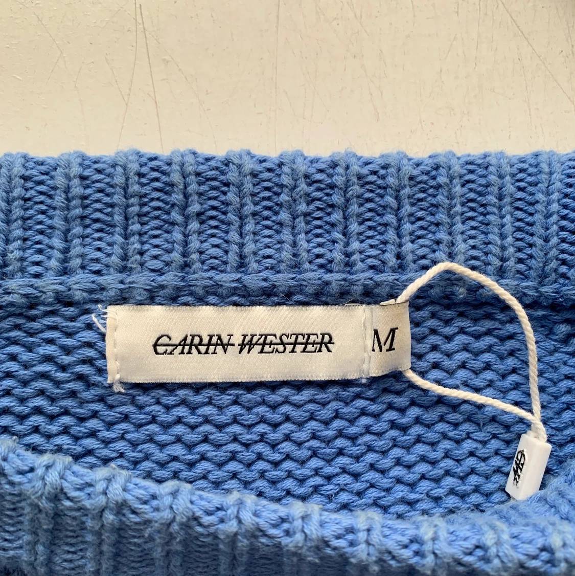 Blå stickad tröja - 91