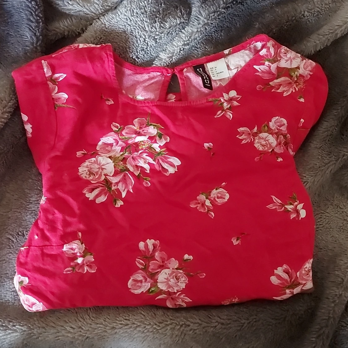 Röd blommig tröja - 91