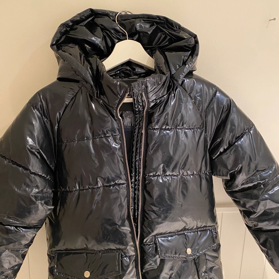 Glansig vinterjacka  - 90