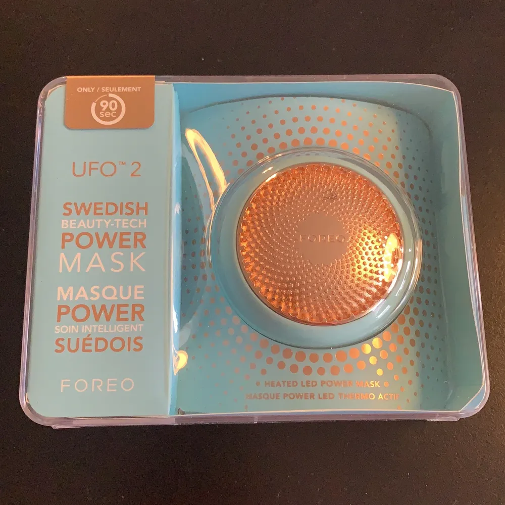 En hekto använd Foreo UFO 2. Power mask och kan kombineras med ansiktsvård. Helt oanvänd och oöppnad. Ord pris 3 195kr mitt pris är 2400kr💞 perfekt som julklapp . Övrigt.