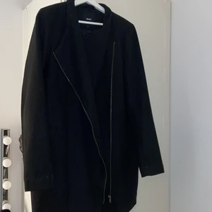 Kappa  - En fin kappa från objekt i storlek 38, inte alls mycket använd!