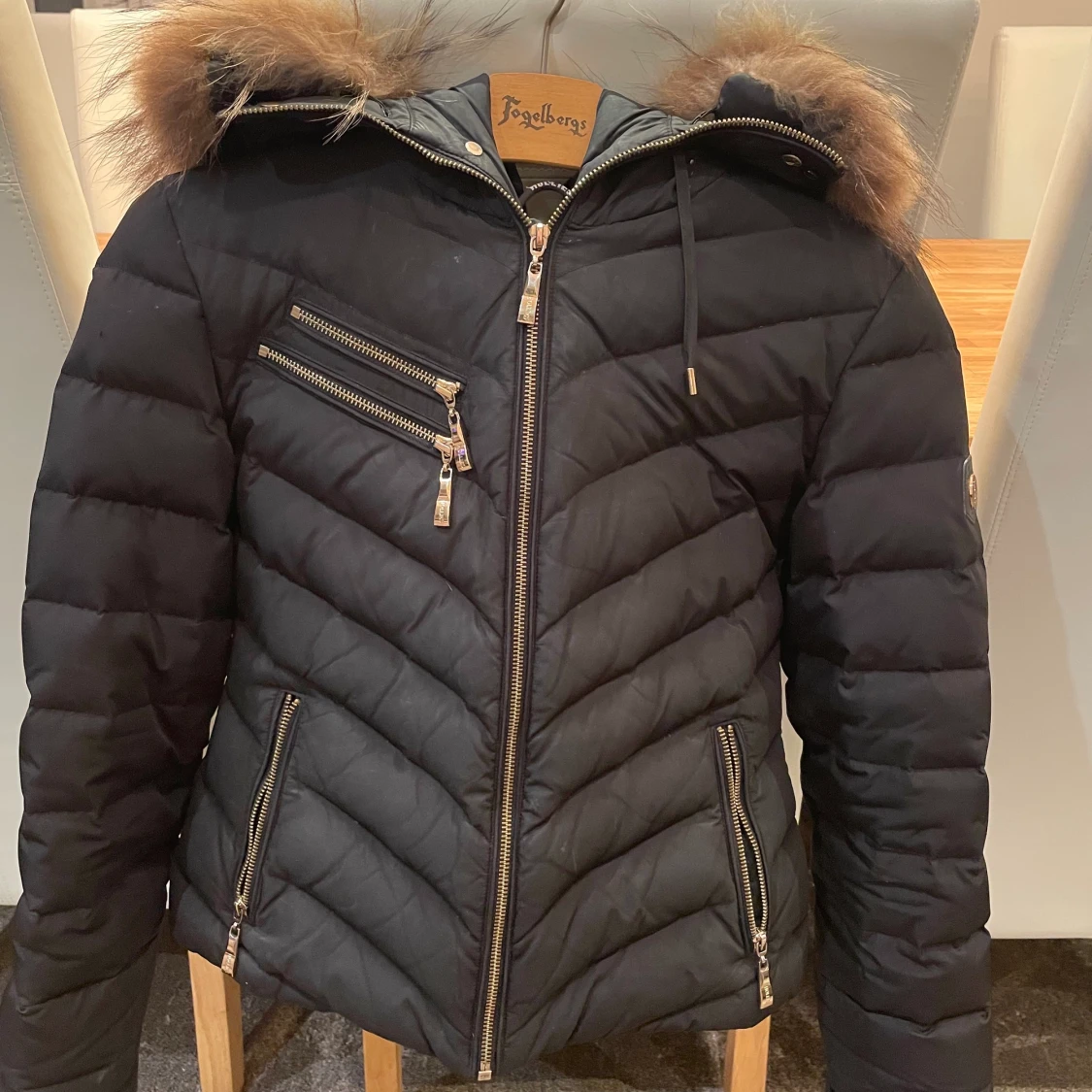 Hollies jacka storlek 36  - 91