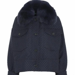 Meotine Charlie jacket (navy) - Selling this navy blue Meotine Charlie jacket since I want to buy it in a different colour 💞   💌 Köparen betalar för frakt 📮 Skickas med postnord   Skriv till mig om du har frågor eller vill lägga bud ❤️ PS: Jag är norsk och förstår svenska, men kommer svara på norska eller engelska.