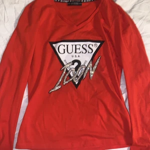 Långärmade tröjor  - Båda storlek Xs, alpha tröjan är lite mer som en Mag tröja båda bara använda några gånger   Alpha tröjan 150