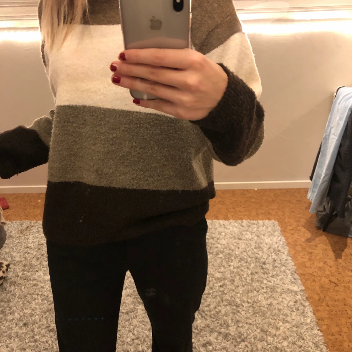 Stickad tröja i storlek XS