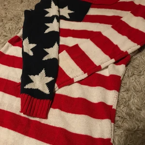 Tjock-tröja  - Amerikan styled tjock tröja i storlek M vill jag bli av med ASAP