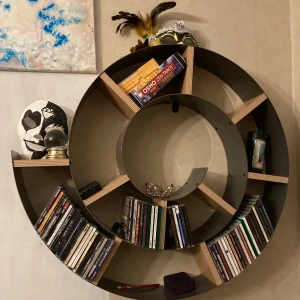 CD Hylla  - Använder inte CD skivor längre 