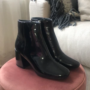 Klackskor  - Oanvända klackskor! Supersnygga och sköna! 