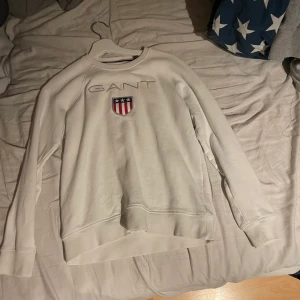 Gant - Vit sweatshirt gant, storlek 158/164cm 13-14år