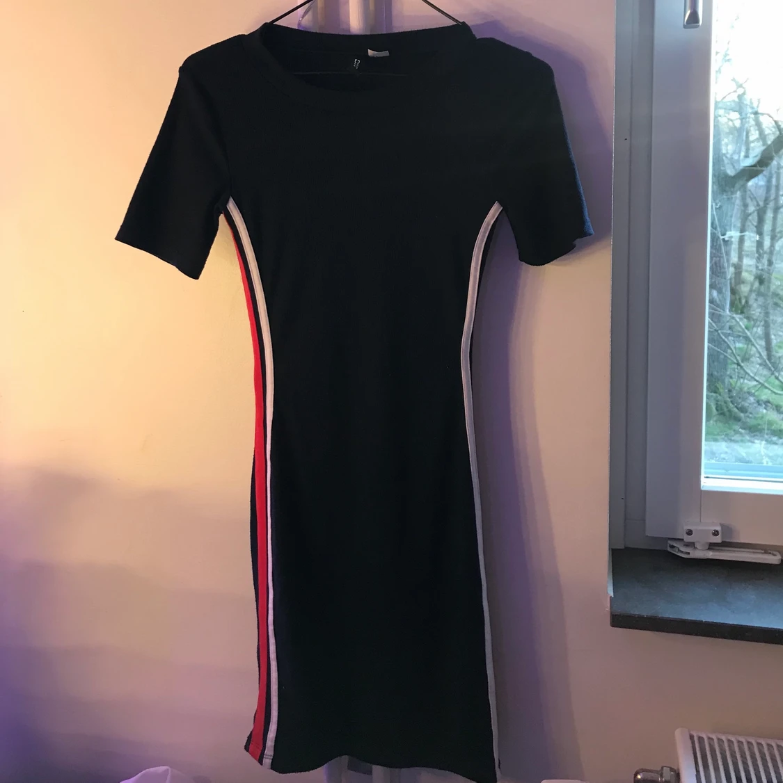 Två klänningar från HM strl 36/34 - 91