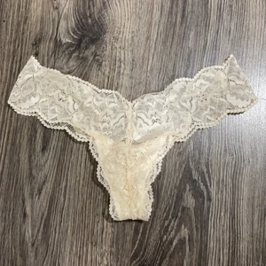 Trosor - Aldrig använda, köptes på Lindex men ångrade mig efter. 