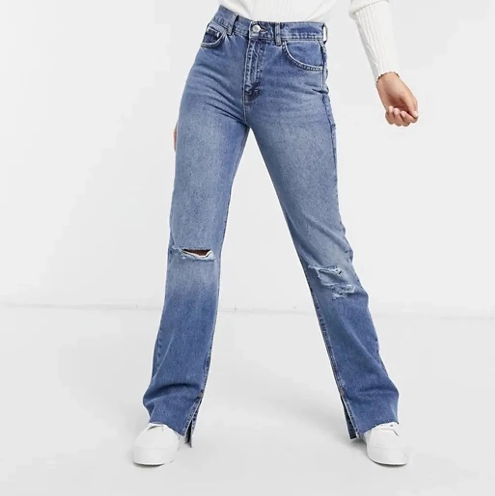 Säljer dessa helt nya jeans från pull and bear. Jeans & Byxor.