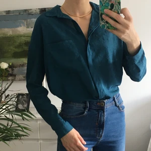 Monki skjorta 🪐 - I fint skick 🪐 Grön skjorta med mönster 🪐